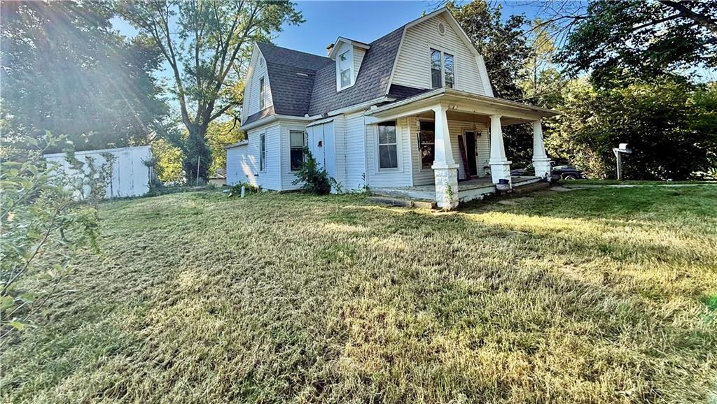 700 West Street Sweet Springs, MO 65351 - Photo 2 of 29 Gallery Image 2