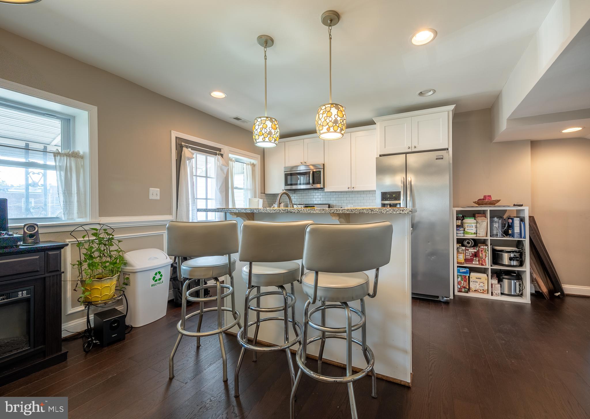 3905 Flowerton Road Baltimore, MD 21229 - Photo 2 of 19