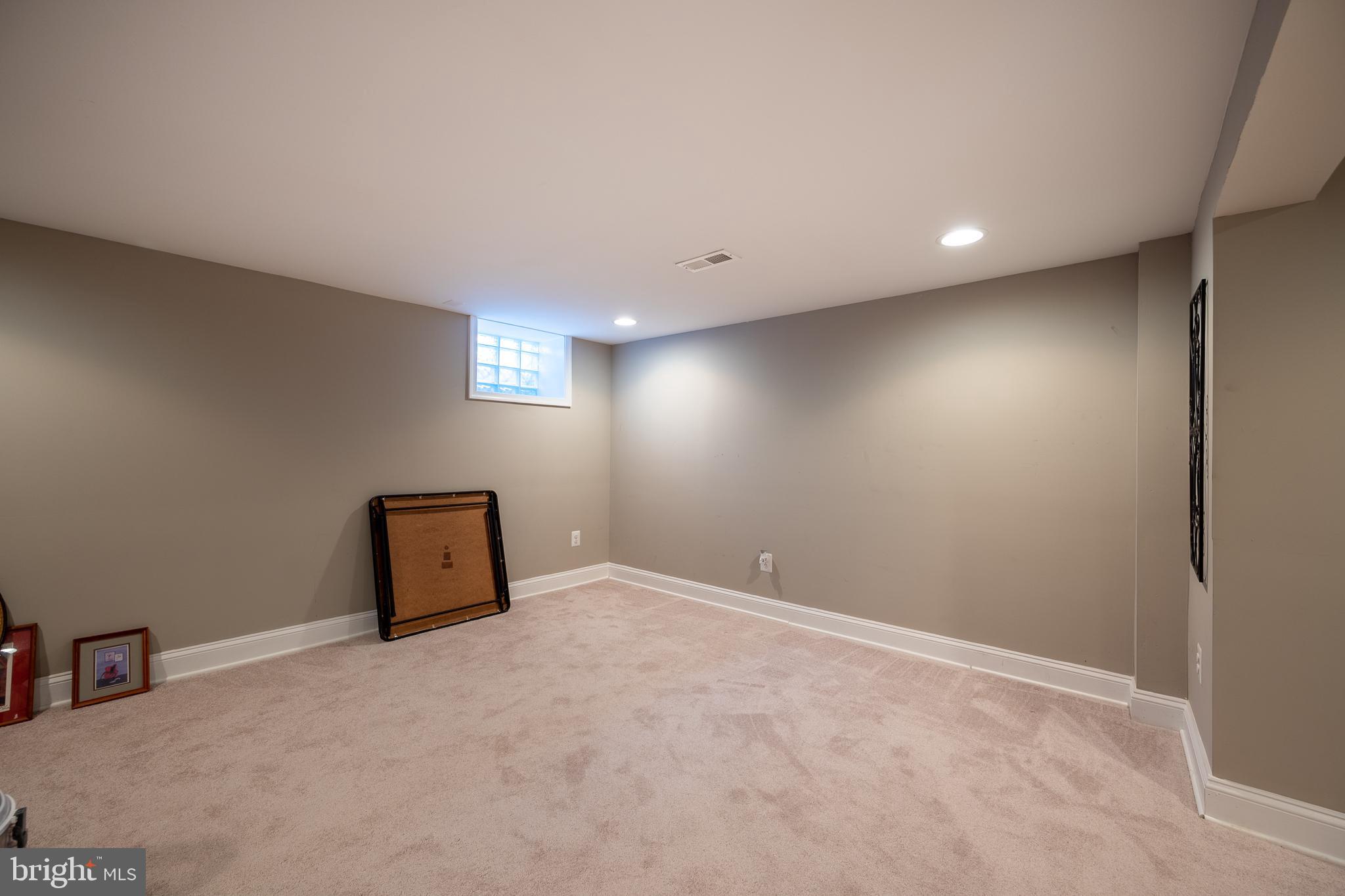 3905 Flowerton Road Baltimore, MD 21229 - Photo 16 of 19