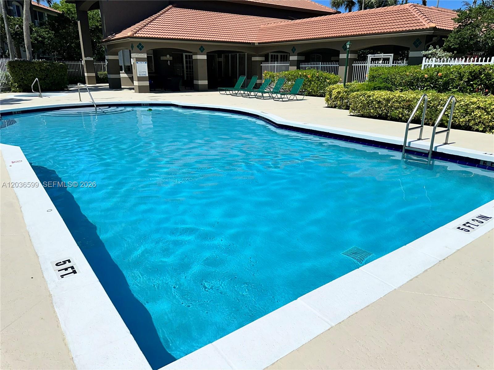 460 South Park Road, Unit 6203 Hollywood, FL 33021 - Photo 2 of 32 HUGE POOL