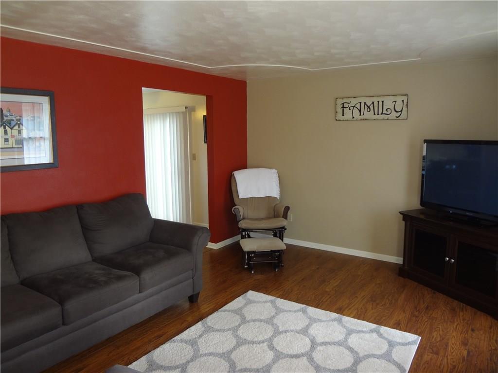 167 Town Country Road Vanderbilt, PA 15486 - Photo 5 of 25 Accent Wall in the Living Room adds Charm to the home.