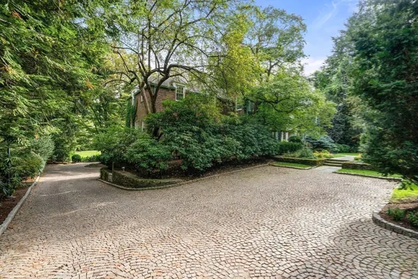 $9,799,000 | 188 Heath Street, Brookline, MA 02467