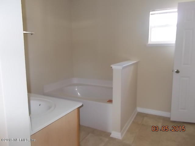 54709 Spring Lake Drive Callahan, FL 32011 - Photo 29 of 45 DSCN2784.JPG