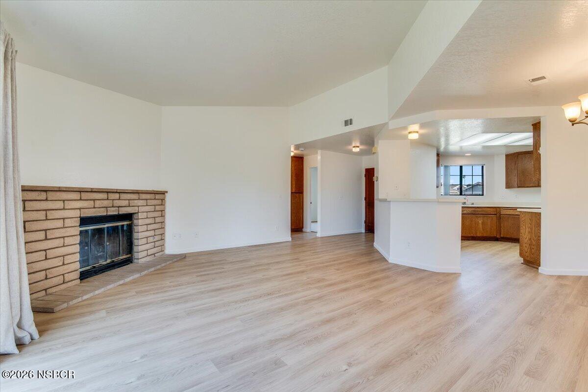 1629 Alexander Avenue Lompoc, CA 93436 - Photo 6 of 27 07-DSC_2764