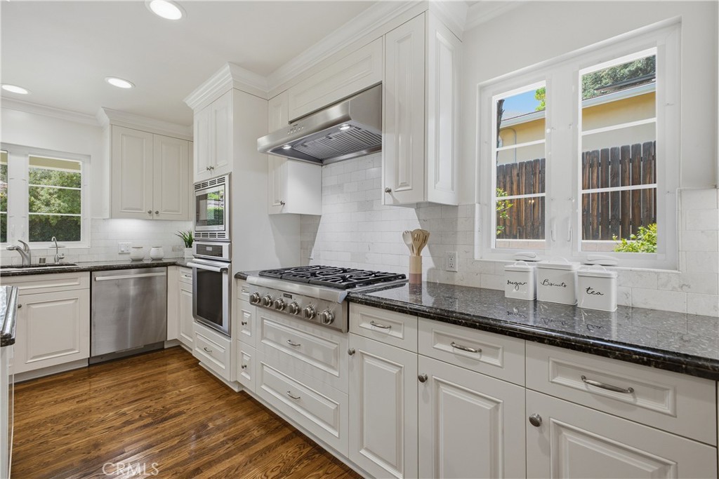 2011 Canyon Road Arcadia, CA 91006 - Photo 17 of 40