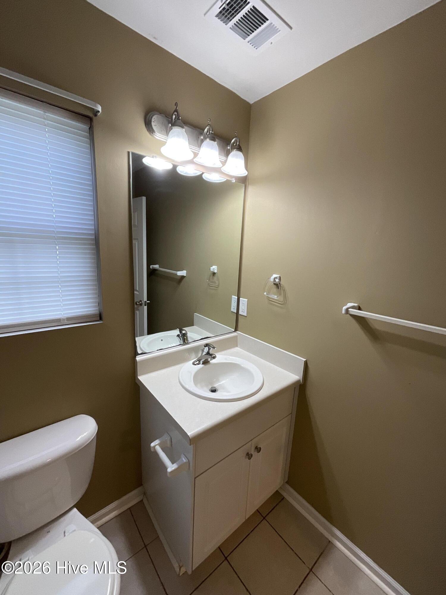 567 Cranberry Circle Grovetown, GA 30813 - Photo 8 of 20 Hall Bathroom
