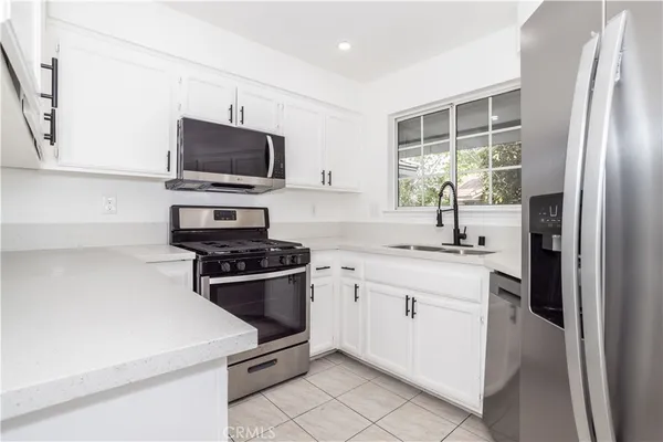$444,999 | 44662 Foxboro Court, Lancaster, CA 93535