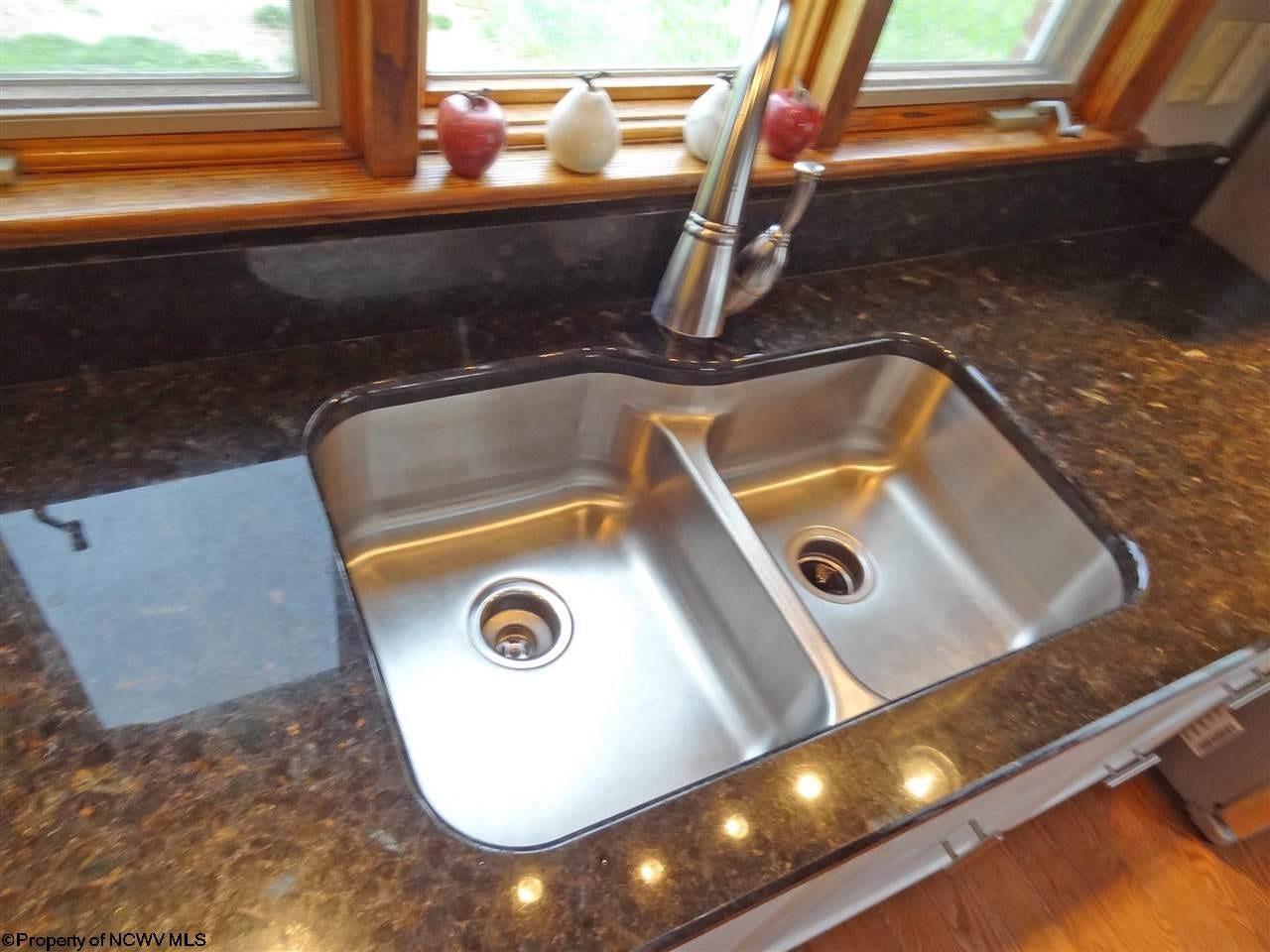 603 Fairchance Road Morgantown, WV 26508 - Photo 8 of 30 Gallery Image 8