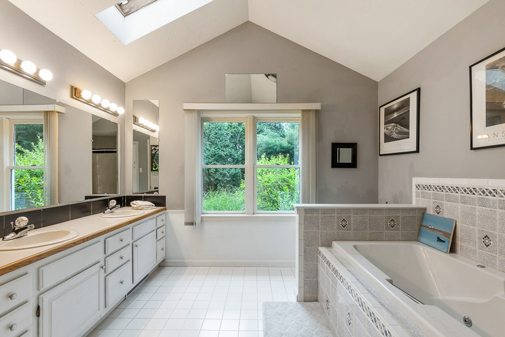 1100 Ridgefield Circle, Unit A Clinton, MA 01510 - Photo 19 of 38 Gallery Image 19