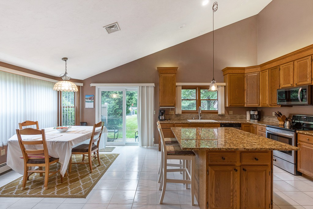 1100 Ridgefield Circle, Unit A Clinton, MA 01510 - Photo 2 of 38 Gallery Image 2