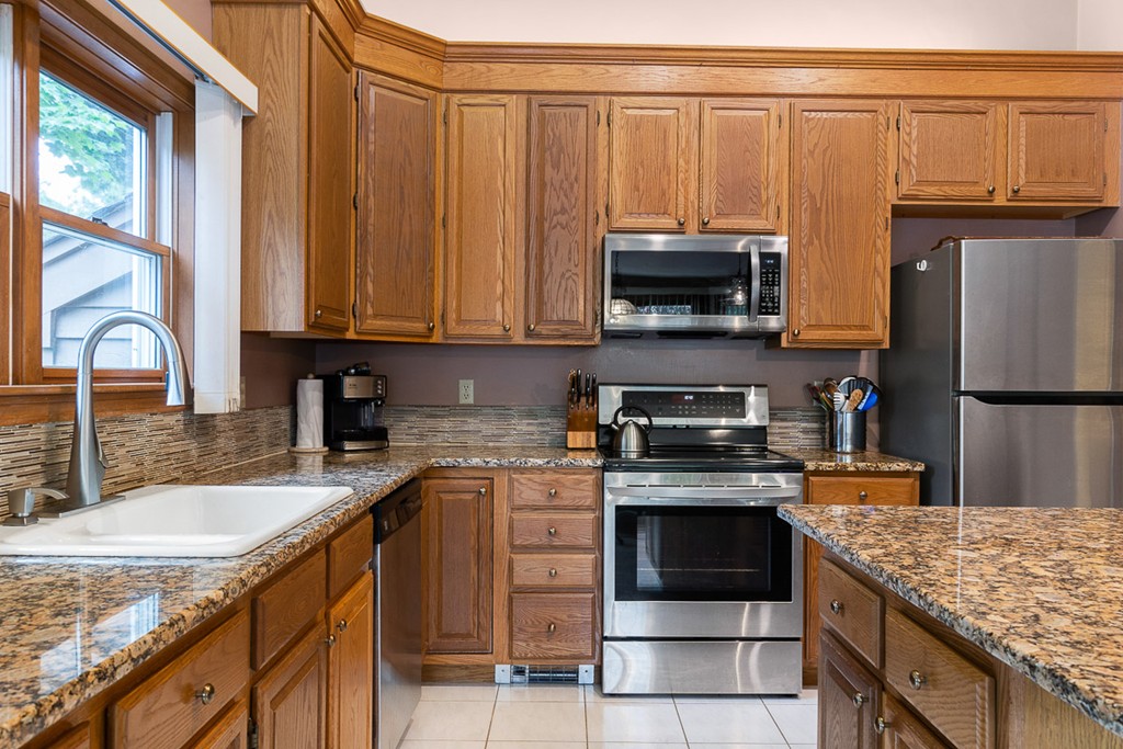 1100 Ridgefield Circle, Unit A Clinton, MA 01510 - Photo 4 of 38 Gallery Image 4