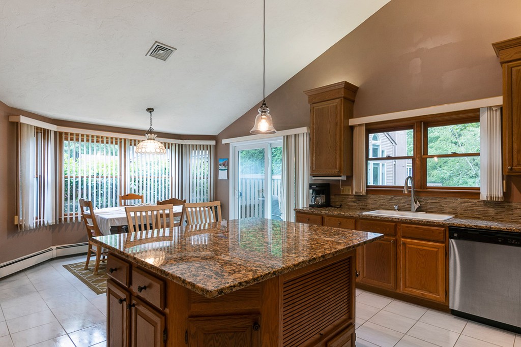1100 Ridgefield Circle, Unit A Clinton, MA 01510 - Photo 5 of 38 Gallery Image 5