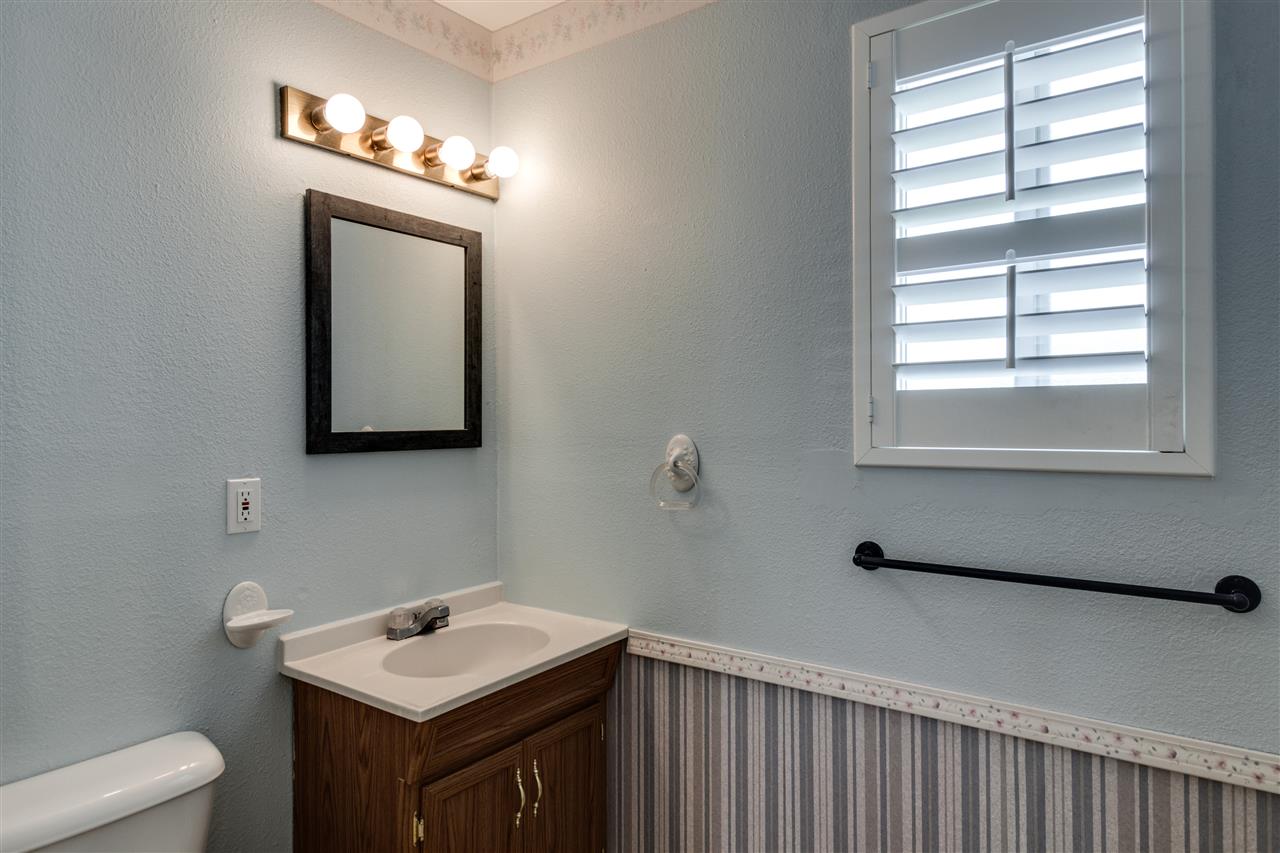 185 North E Stringham Road Rockford, WA 99030 - Photo 11 of 20