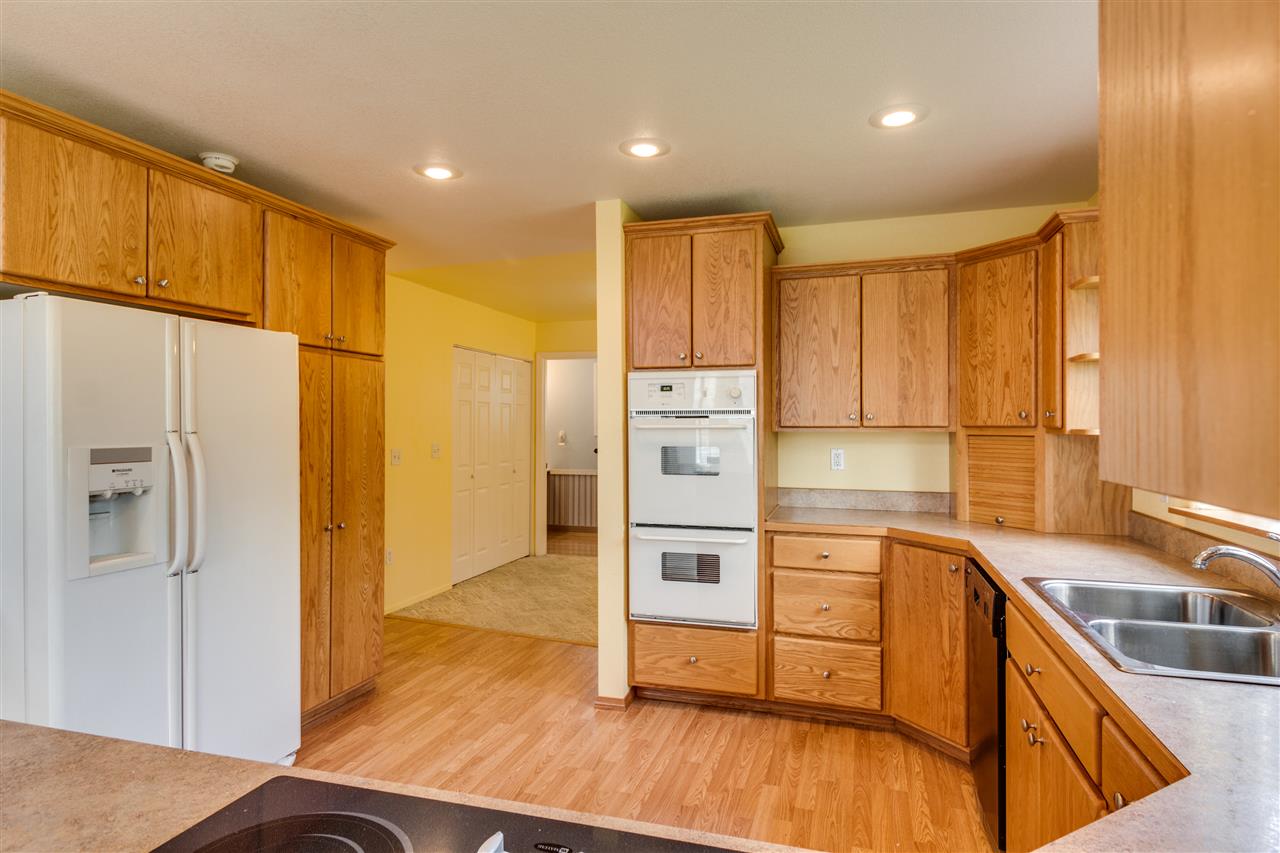 185 North E Stringham Road Rockford, WA 99030 - Photo 8 of 20