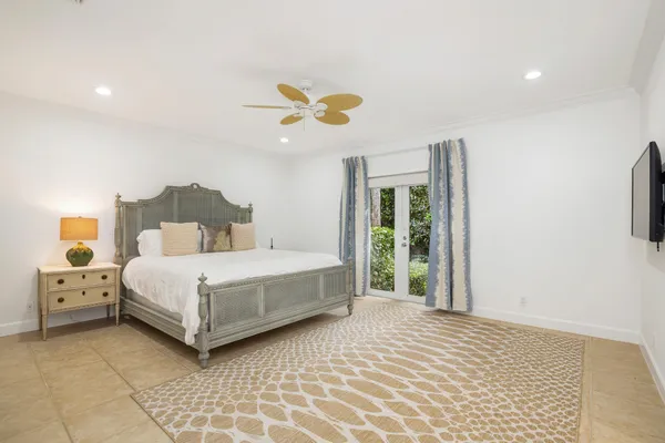 $25,000 | 230 Osceola Way, Palm Beach, FL 33480