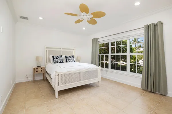 $25,000 | 230 Osceola Way, Palm Beach, FL 33480