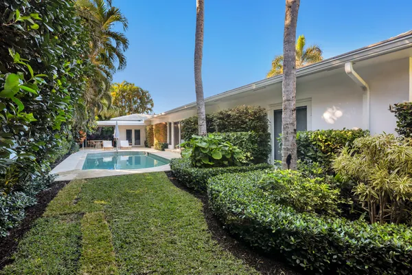 $25,000 | 230 Osceola Way, Palm Beach, FL 33480