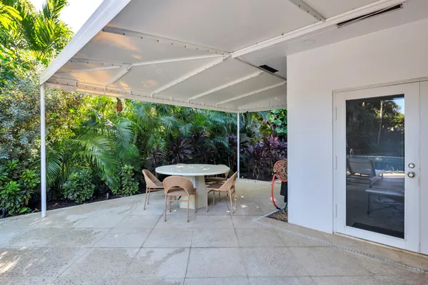 $25,000 | 230 Osceola Way, Palm Beach, FL 33480