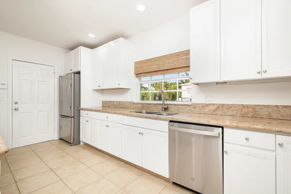 $25,000 | 230 Osceola Way, Palm Beach, FL 33480