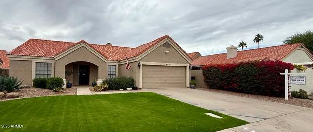 $2,600 | 646 North Cobblestone Street, Gilbert, AZ 85234