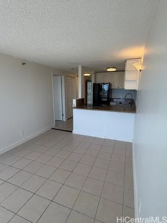 $2,200 | 2542 Date Street, Unit 905, Honolulu, HI 96826