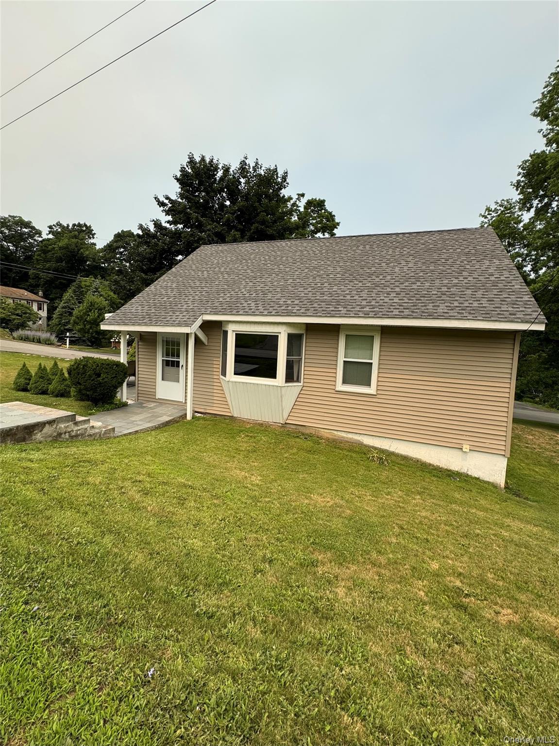 35 Willow Road Beacon, NY 12508 - Photo 2 of 23