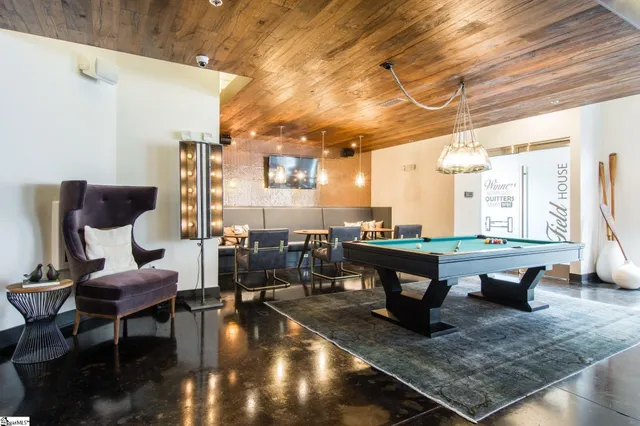 $1,806 | 212 East Broad Street, Unit GINGHAM, Greenville, SC 29601