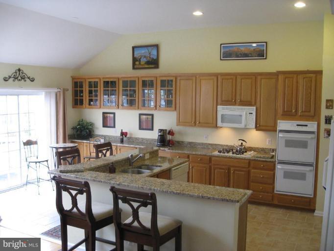 2456 Arctic Fox Way Reston, VA 20191 - Photo 9 of 26 Kitchen