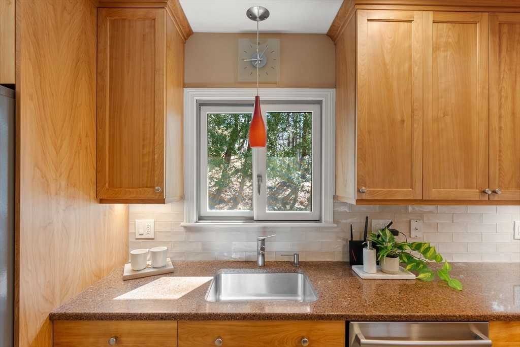 160 Varick Road Newton, MA 02468 - Photo 15 of 42