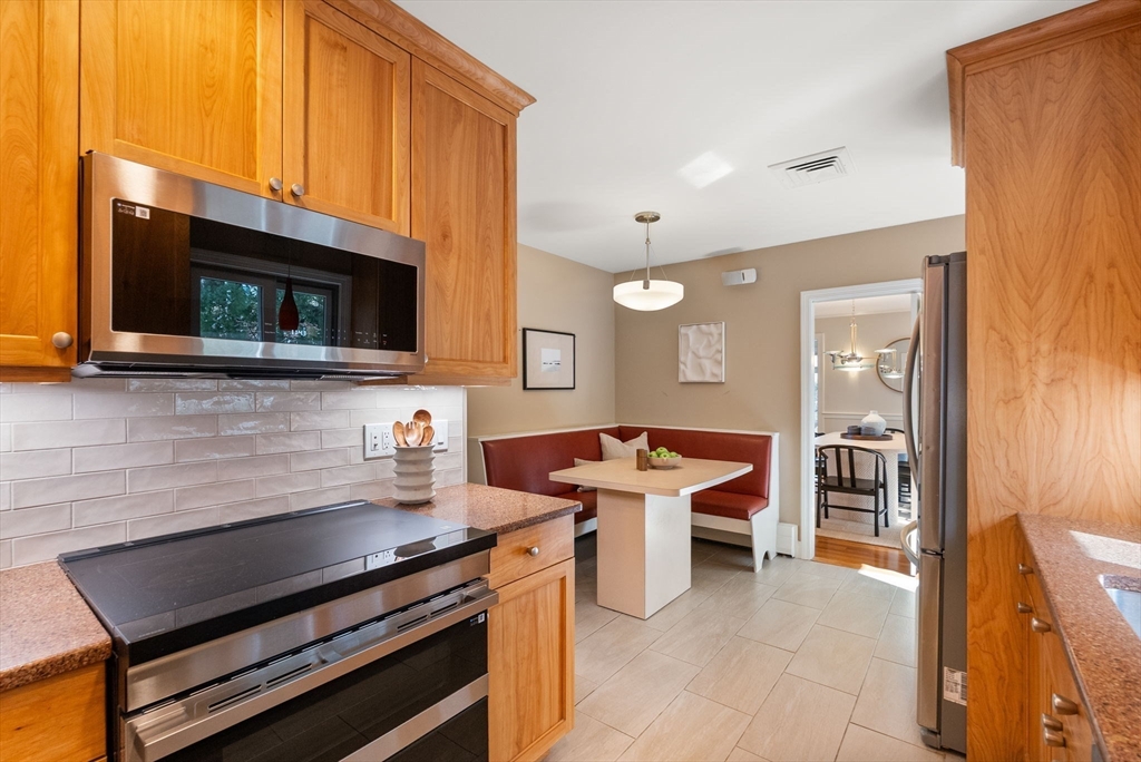160 Varick Road Newton, MA 02468 - Photo 16 of 42