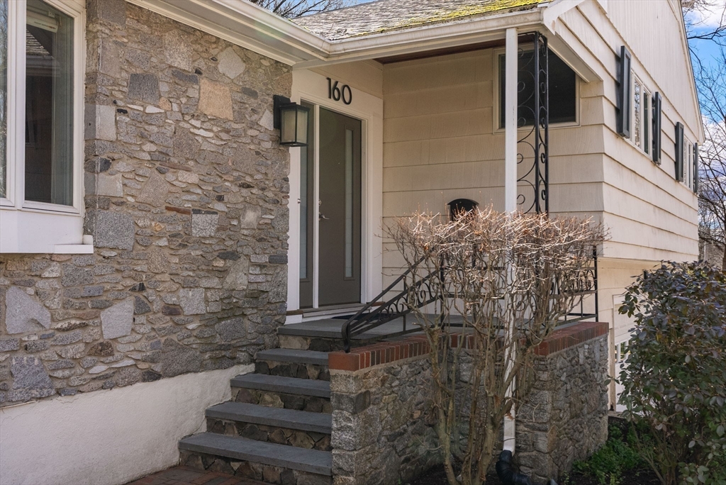160 Varick Road Newton, MA 02468 - Photo 3 of 42