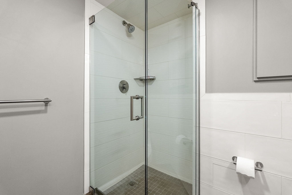 160 Varick Road Newton, MA 02468 - Photo 32 of 42