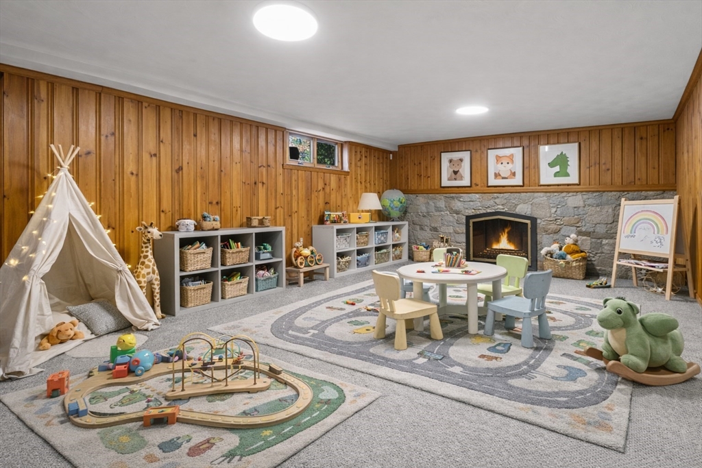 160 Varick Road Newton, MA 02468 - Photo 35 of 42