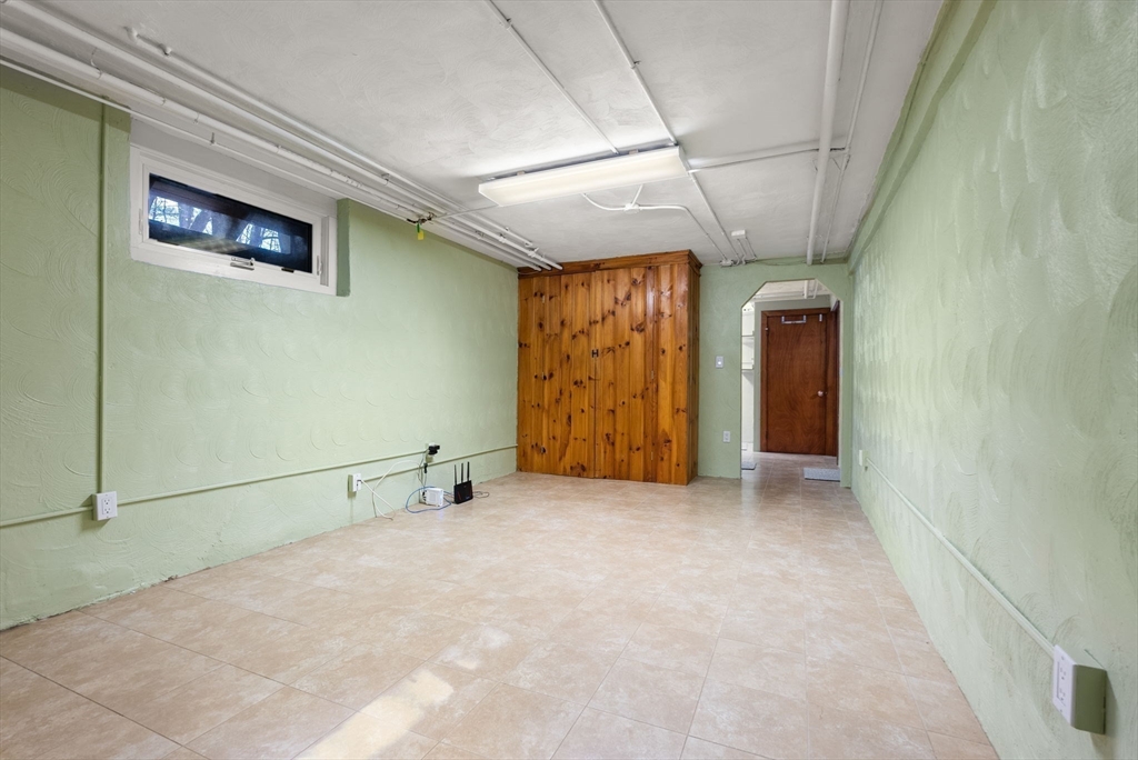 160 Varick Road Newton, MA 02468 - Photo 37 of 42