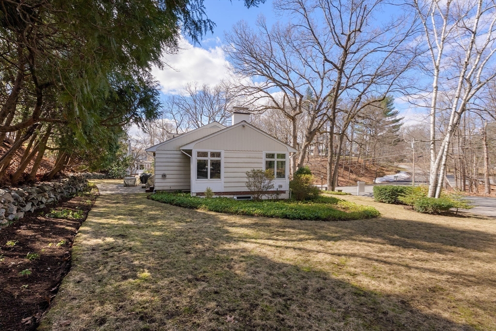 160 Varick Road Newton, MA 02468 - Photo 38 of 42