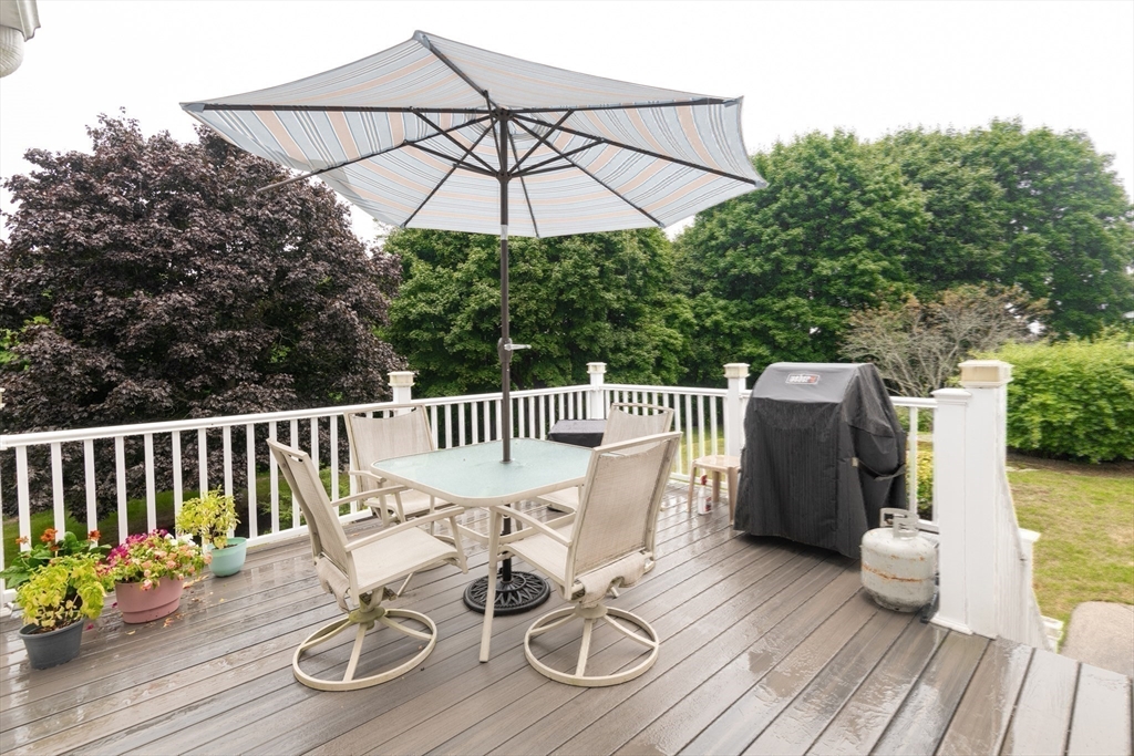 22 Cherry Hill Avenue Salem, MA 01970 - Photo 33 of 41