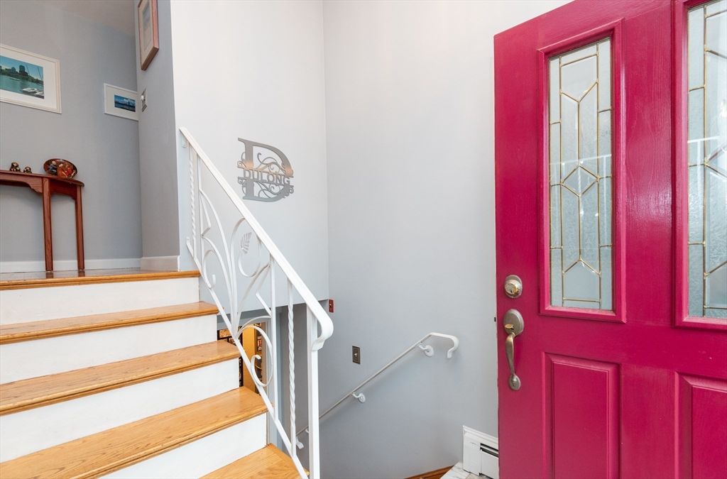 22 Cherry Hill Avenue Salem, MA 01970 - Photo 4 of 41