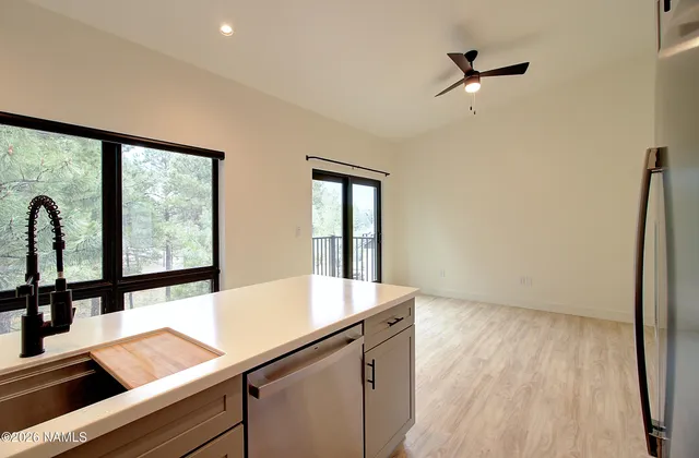 $2,250 | 1115 East Jen Drive, Unit 203, Flagstaff, AZ 86001