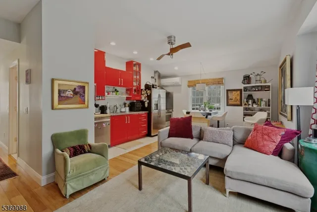 $1,500,000 | 8 Boulder Hill Road, Califon, NJ 07830