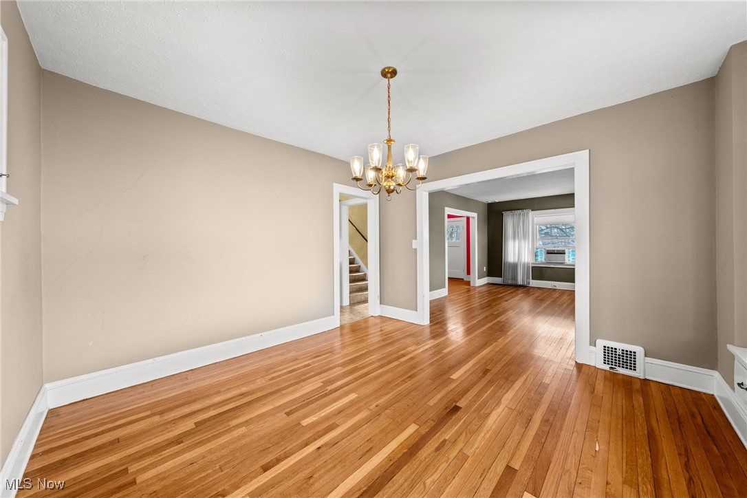 1437 Churchill Road Cleveland, OH 44124 - Photo 9 of 27