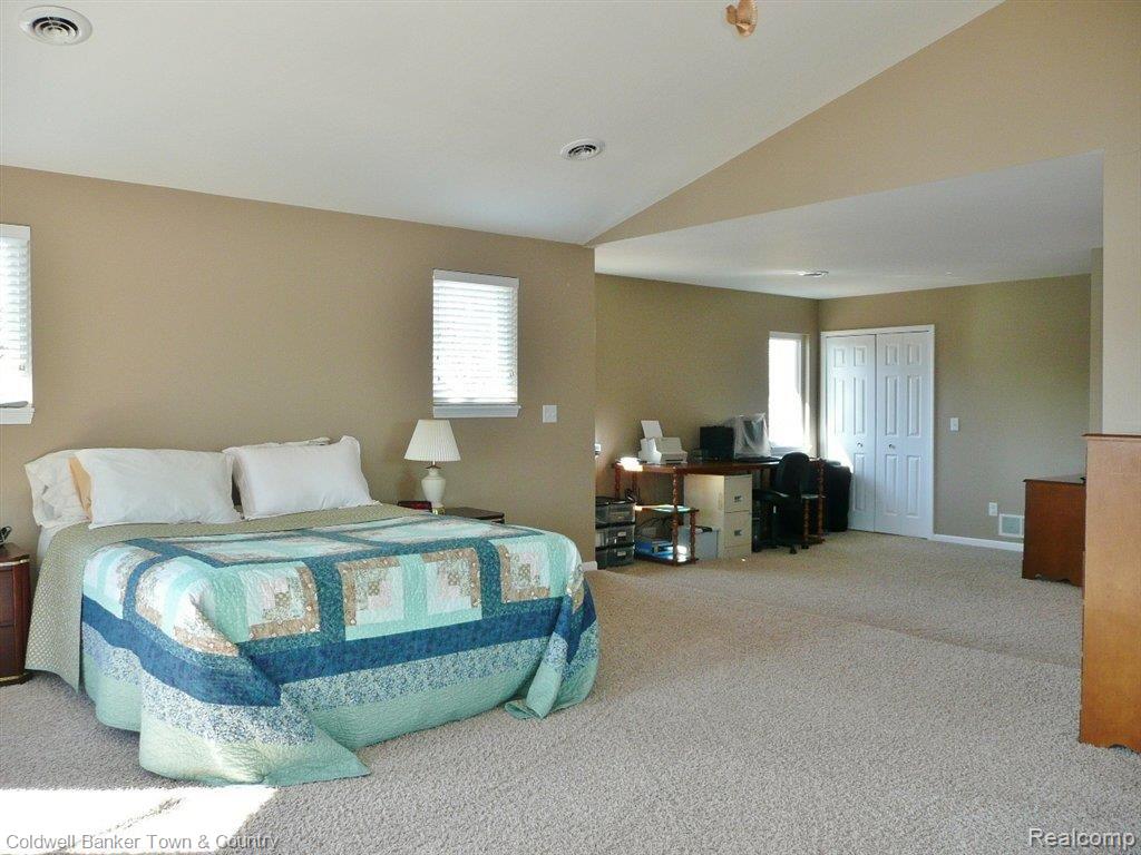 4004 Clifford Road Brighton, MI 48116 - Photo 18 of 23 Master Suite
