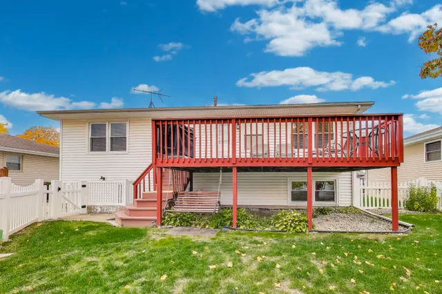 $345,900 | 1707 Valley Court, Schererville, IN 46375