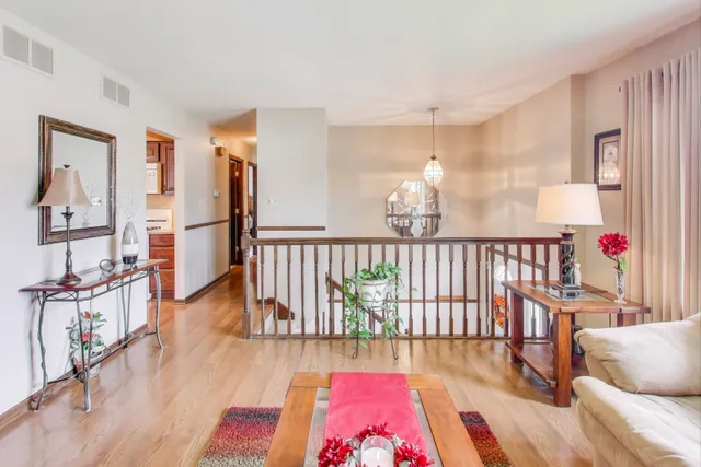 $345,900 | 1707 Valley Court, Schererville, IN 46375