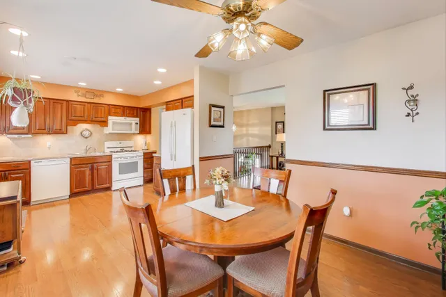 $345,900 | 1707 Valley Court, Schererville, IN 46375