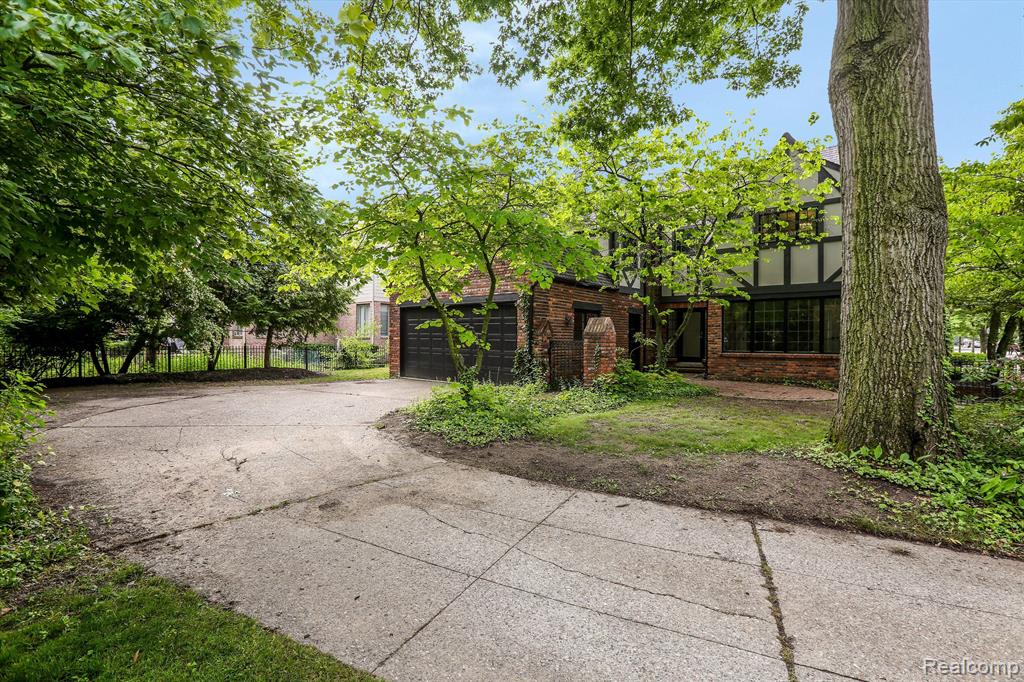 815 Rivenoak Street Birmingham, MI 48009 - Photo 49 of 57