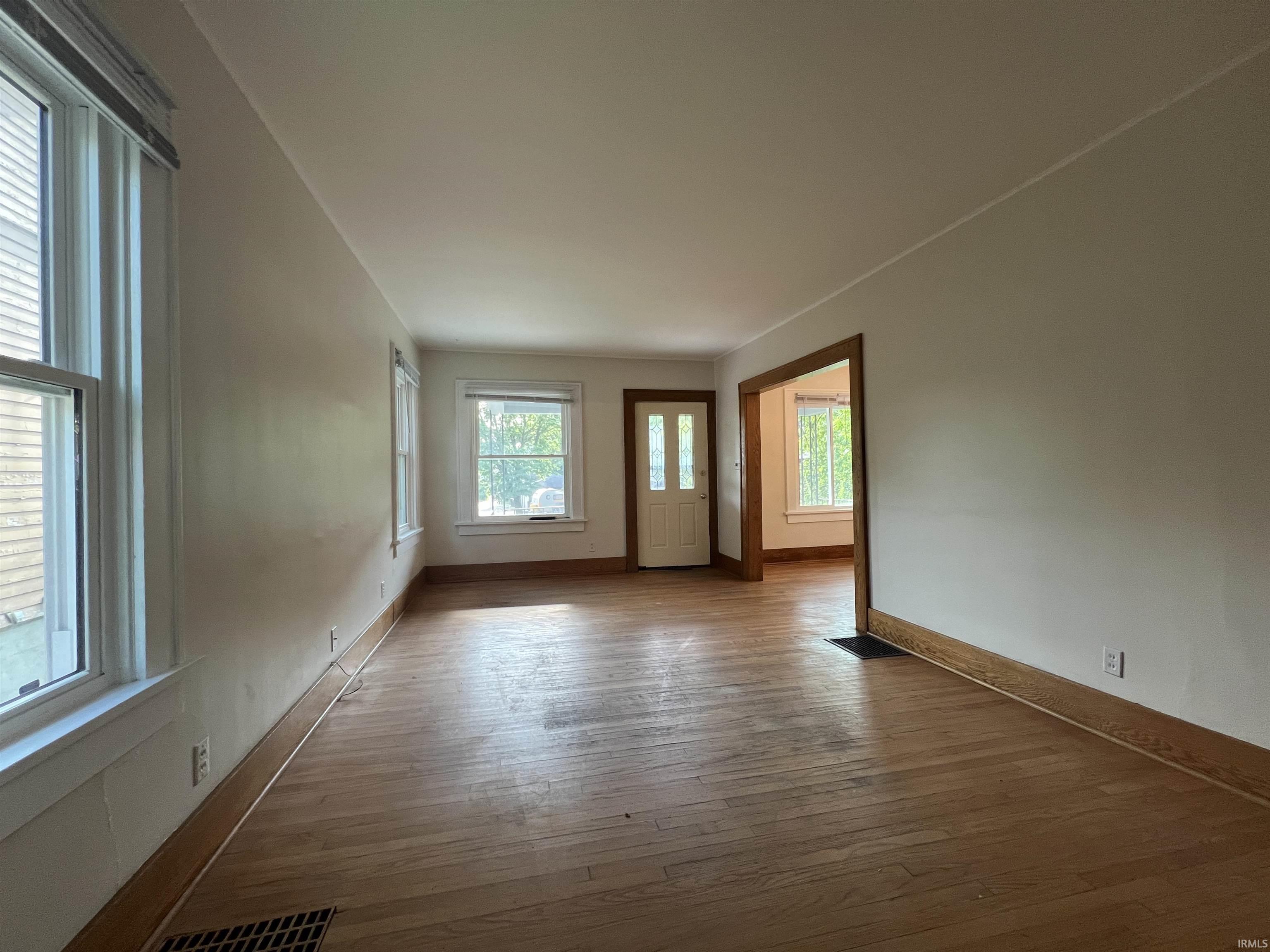 3615 Webster Street Fort Wayne, IN 46807 - Photo 4 of 21