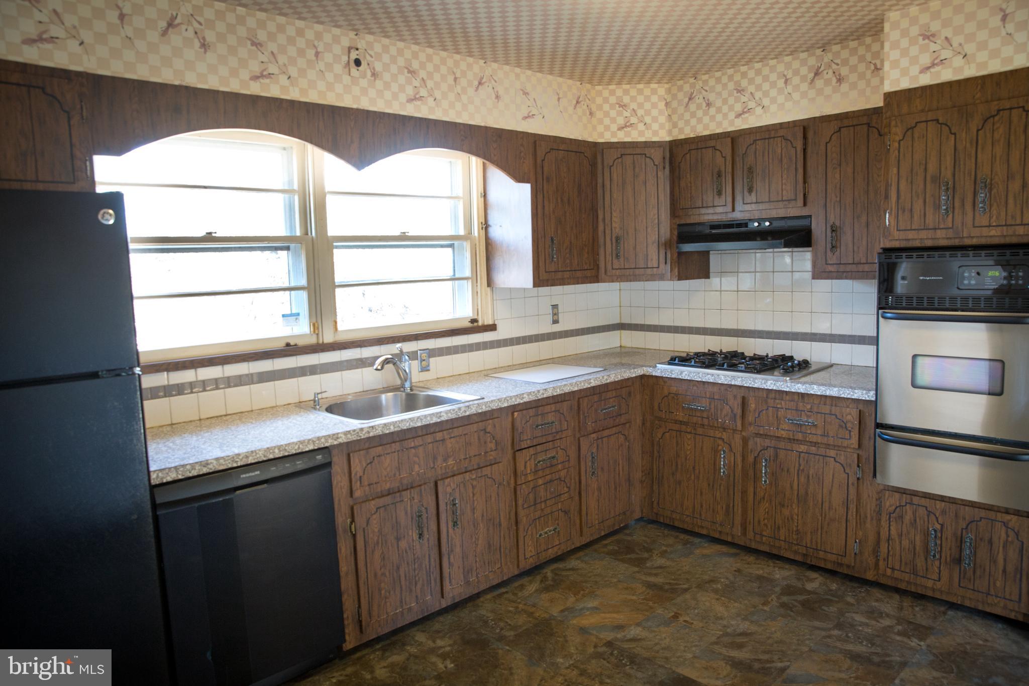 7756 Clements Road Wyncote, PA 19095 - Photo 5 of 26 Gallery Image 5