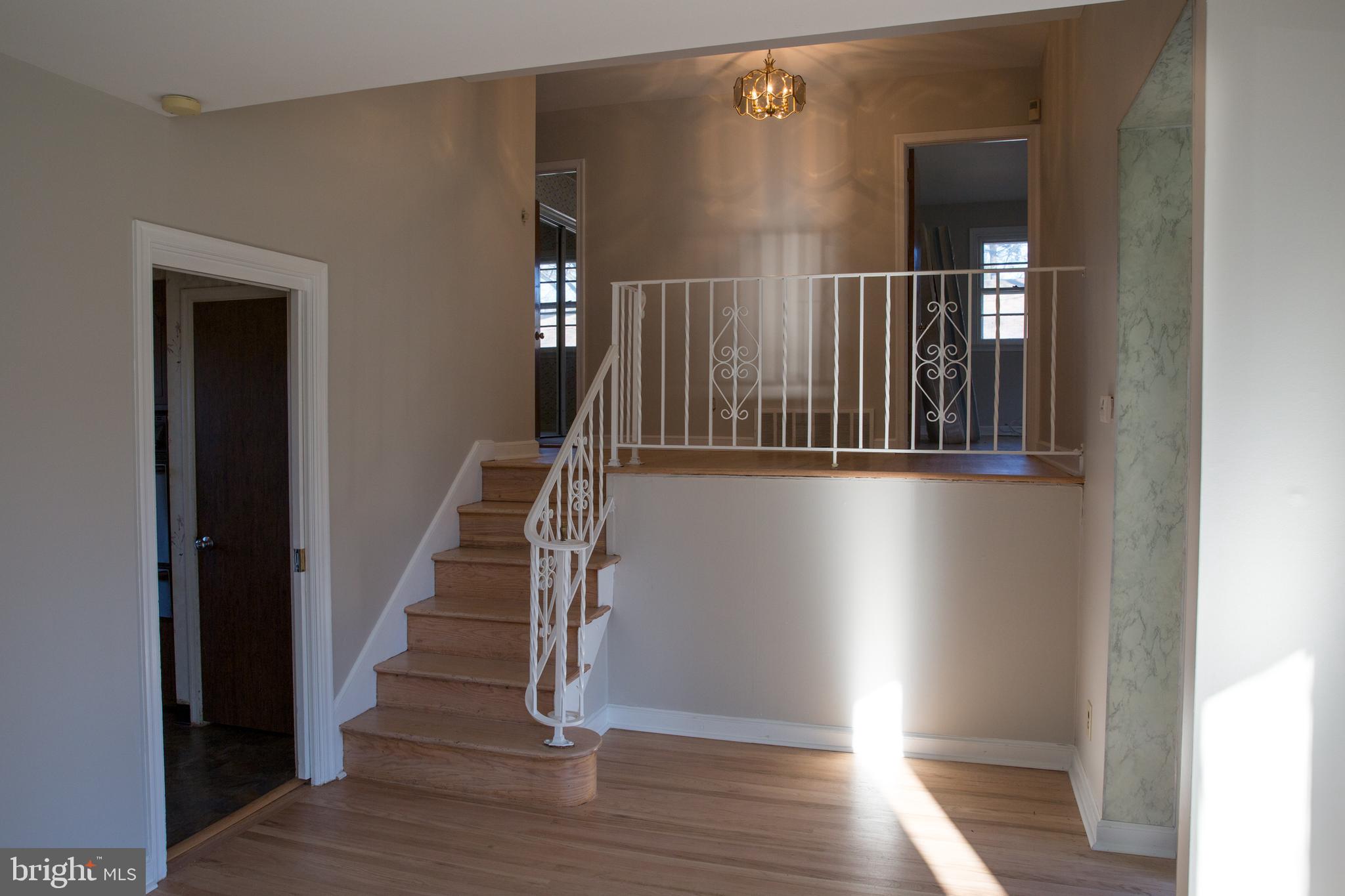 7756 Clements Road Wyncote, PA 19095 - Photo 9 of 26 Gallery Image 9