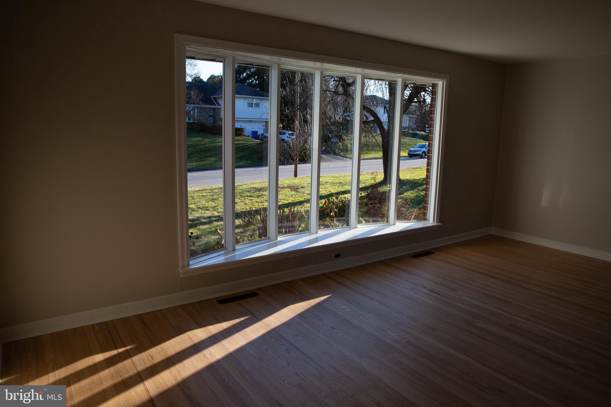 7756 Clements Road Wyncote, PA 19095 - Photo 10 of 26 Gallery Image 10