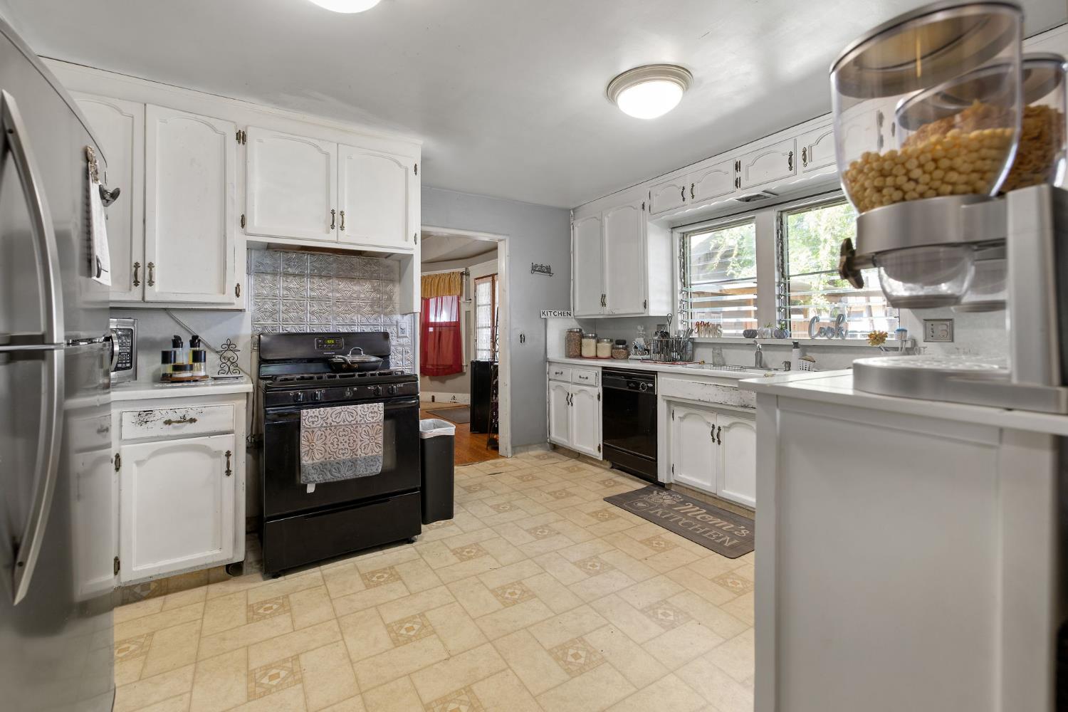 300 North Berry Road Tipton, CA 93272 - Photo 17 of 49